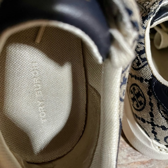 Tory Burch Black and White Patterned Sneakers - Picture 9 of 16